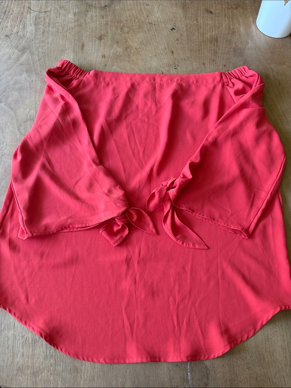 Chico's Sz 1 Coral Orange Off-Shoulder Tie-Sleeve Blouse
